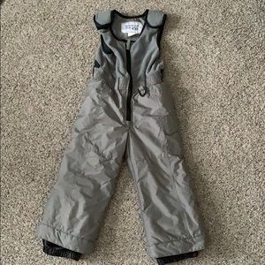 Mountain Tek kids ski bib